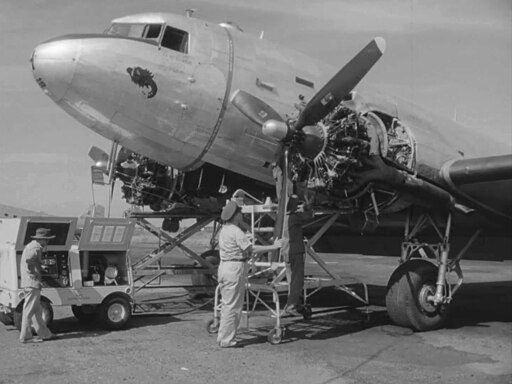 512px-Maintenance_on_a_Pratt_&_Whitney_R-1830_engine_of_a_VNAF_Douglas_C-47B_at_Bien_Hoa_Airfield,_Vietnam,_27_November_1957_(111-LC-41221)